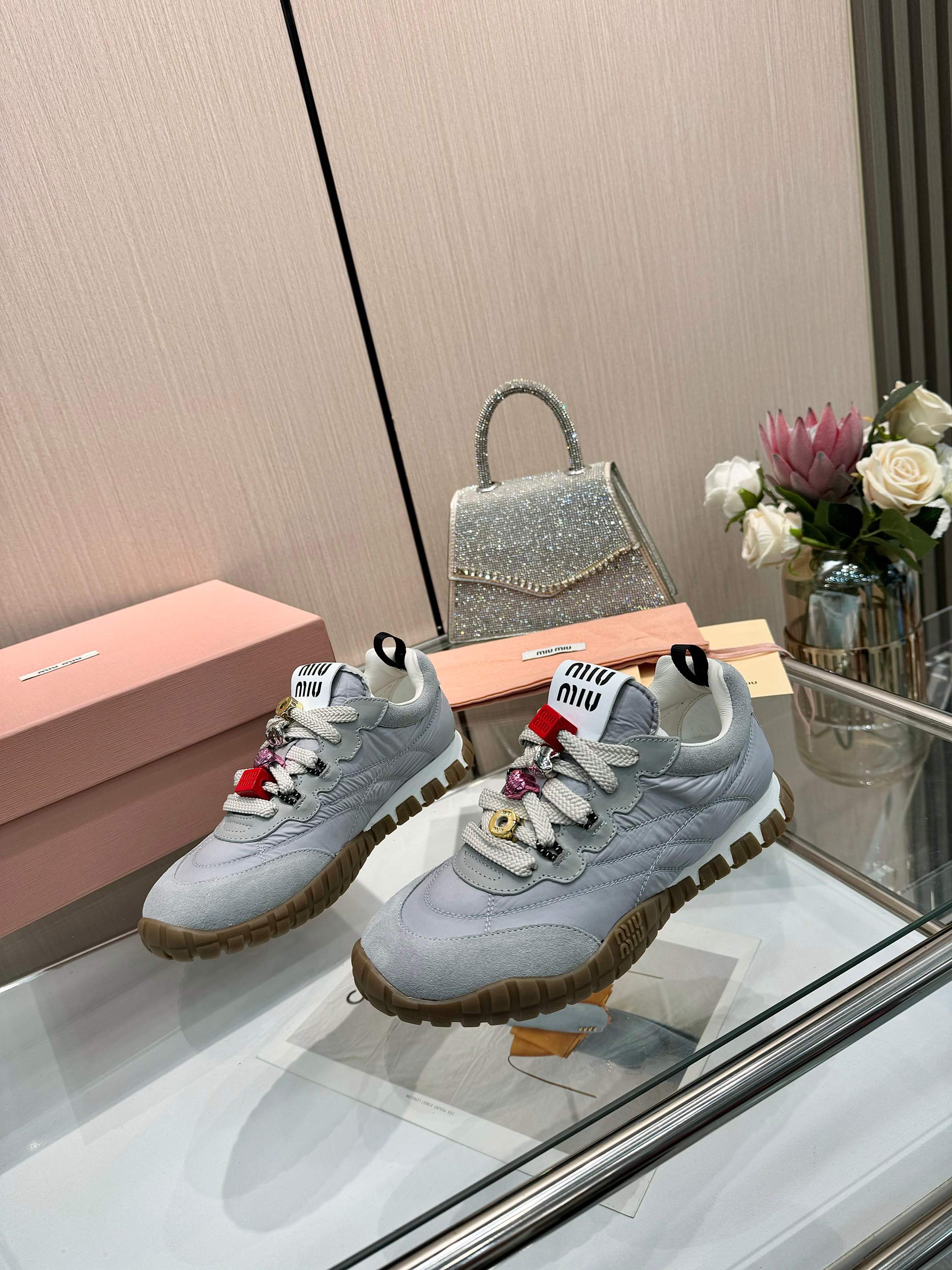 Z2Q95A17 Popular high-quality shoes