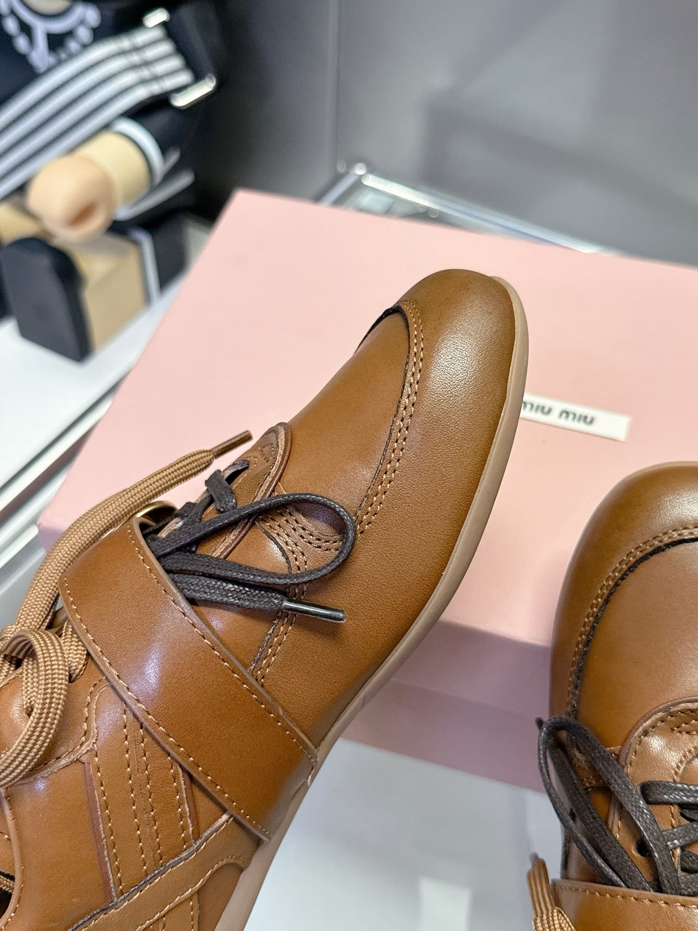 Z2Q105A261 Popular high-quality Shoes