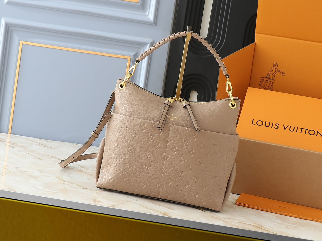 B1W35E115 Popular leather bag