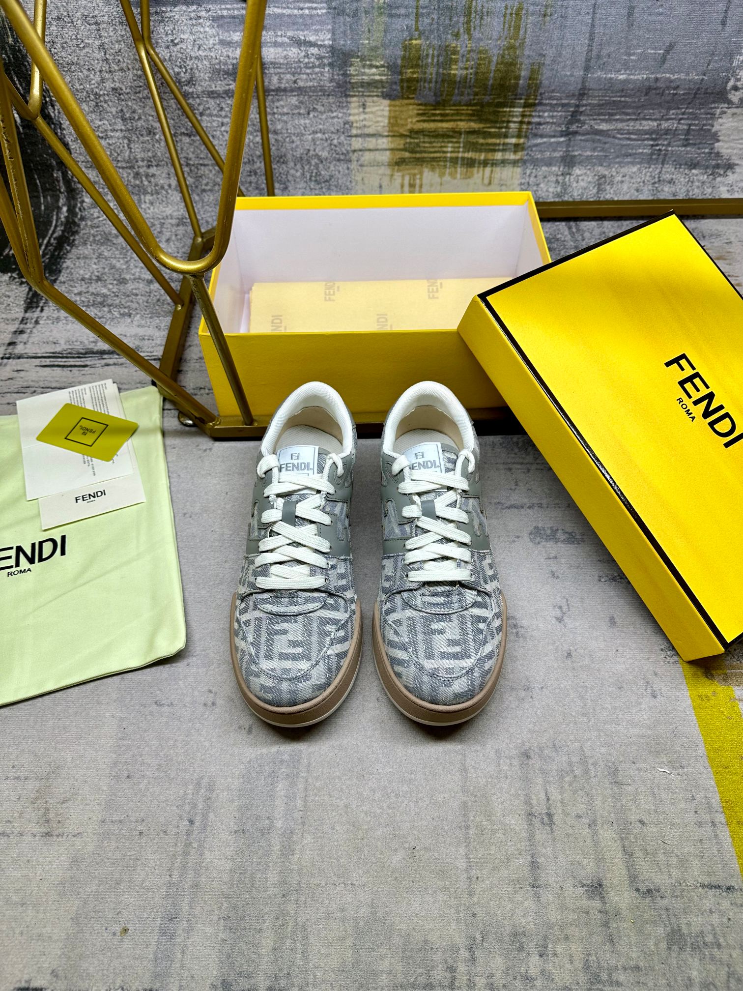 Z2N95F15 Popular high-quality shoes