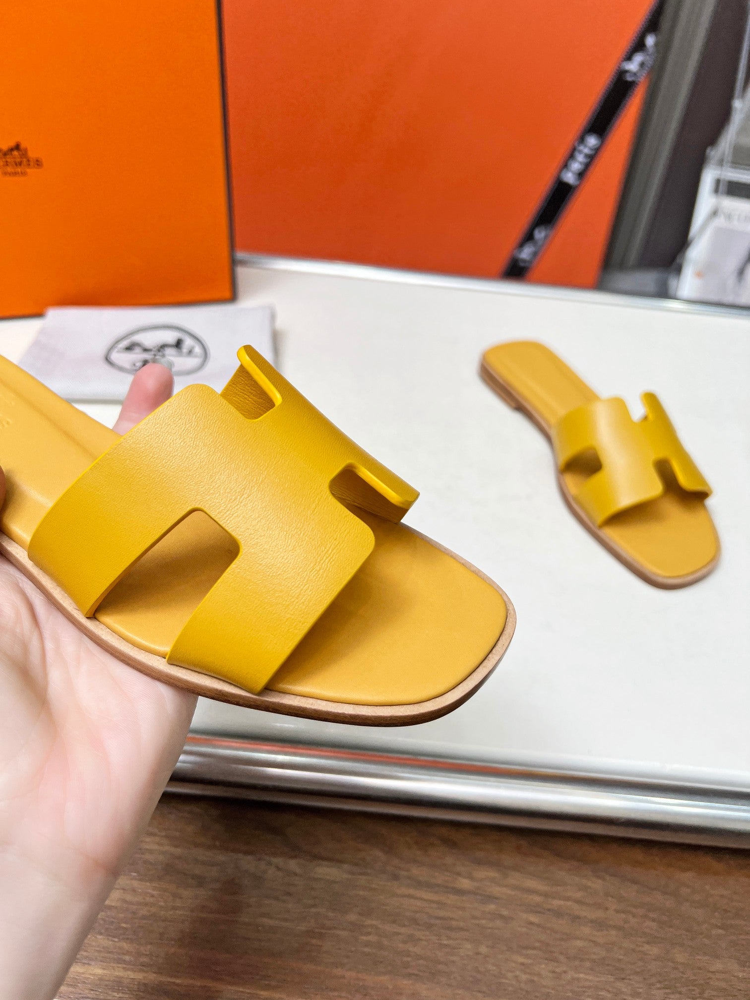 Z2Z85H11  Popular leather Shoes