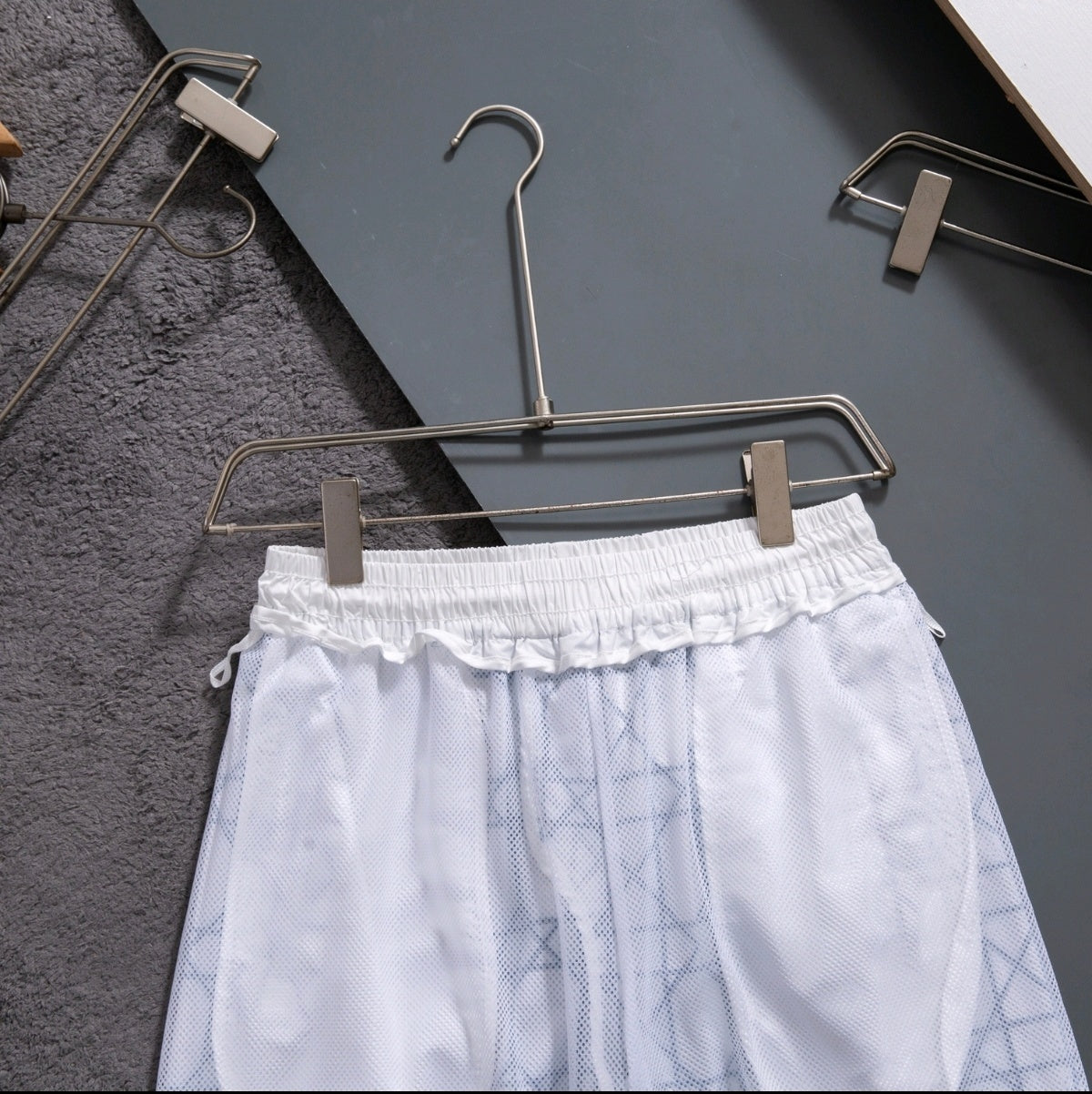 U1N36D24 Popular shorts