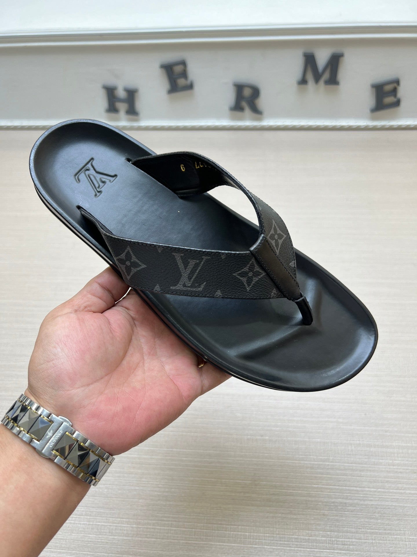 Z5ZE86 Popular slippers