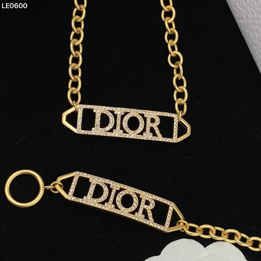 X1N65D7X Popular Necklaces..Bracelets