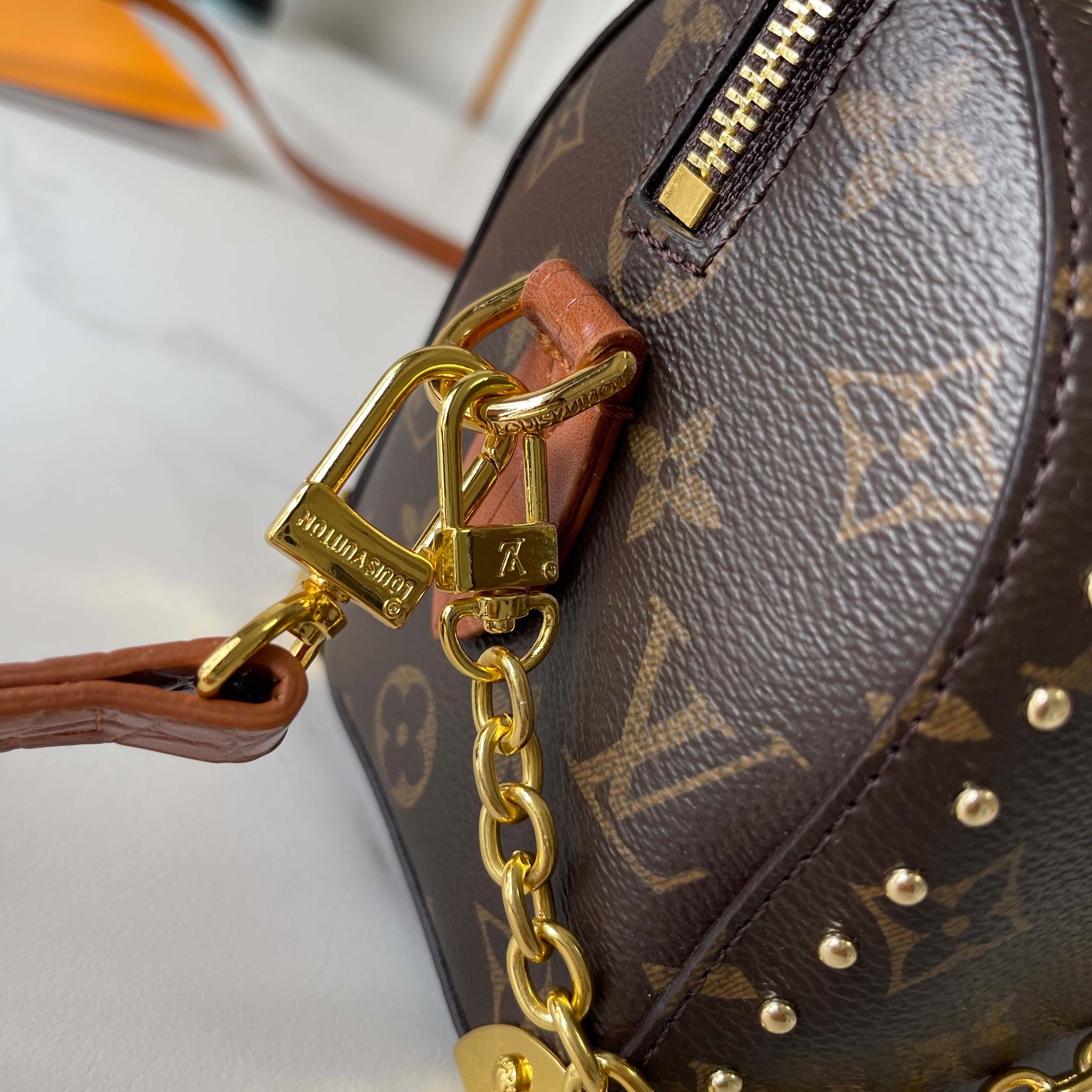 B1N36E6 Popular leather bag