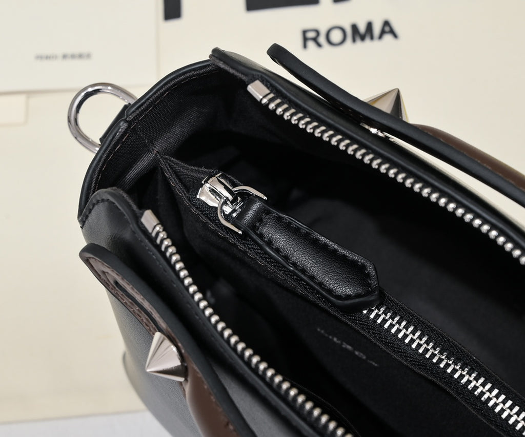 B12X43F132 Popular leather bag 