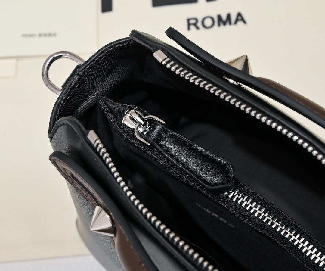 B12X43F132 Popular leather bag 