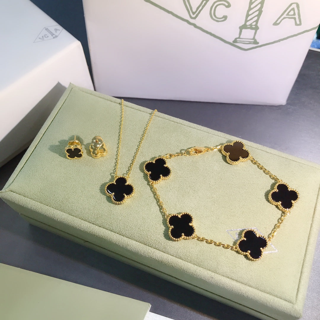 X5X53VA180K  Popular bracelets 5 flowers normal size1.5cm flower