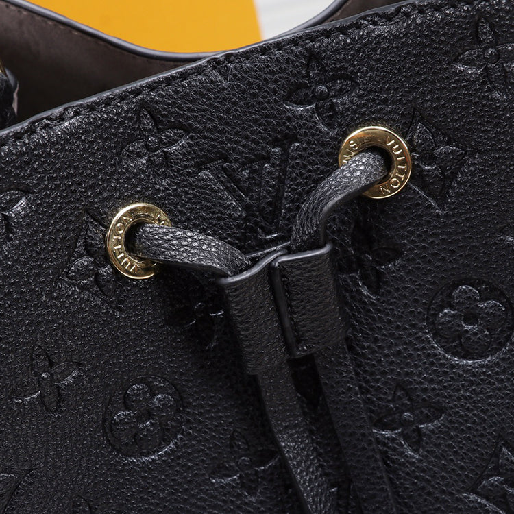 B1P11E81 Popular  leather bag 