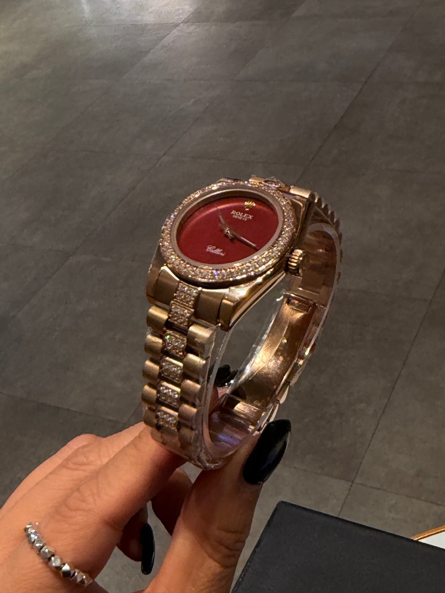 L1R36L23 Popular Watches