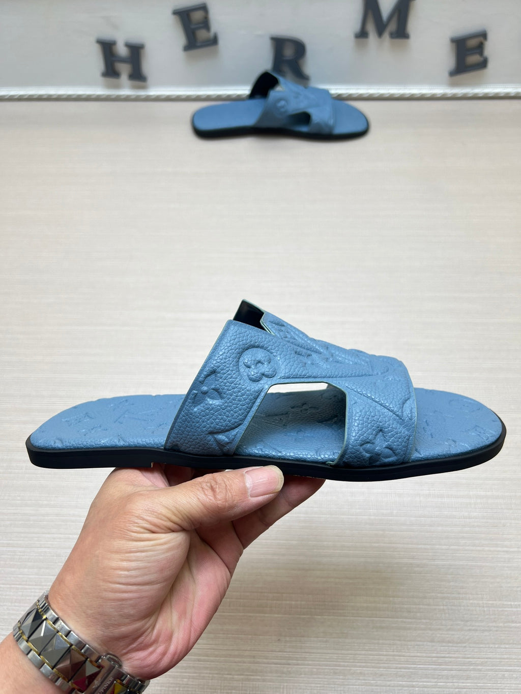 Z5ZE34 Popular slippers