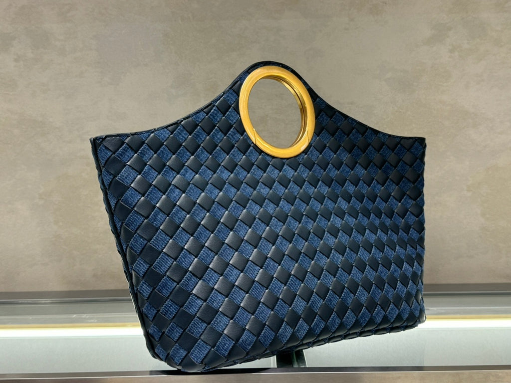 B1X104A70 Popular   High quality leather bag