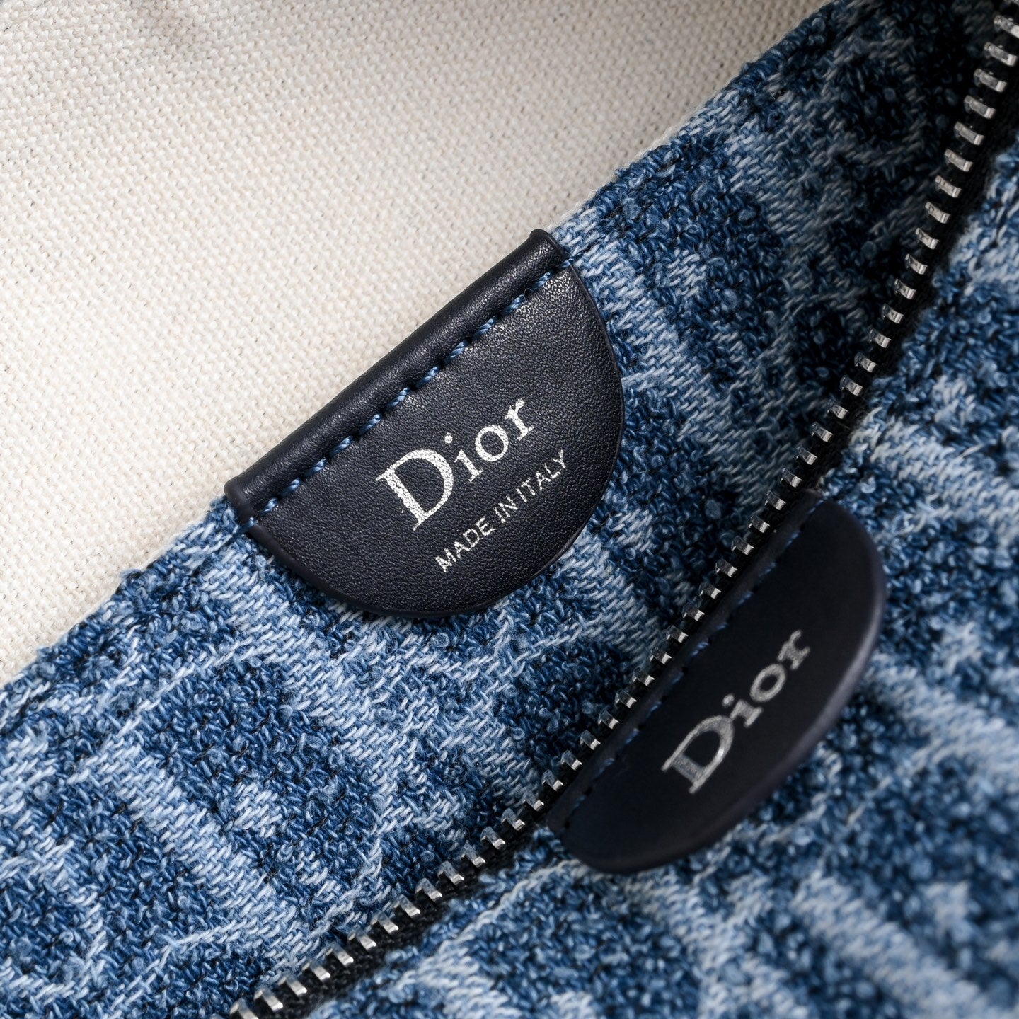 B1R76D44 Popular bag