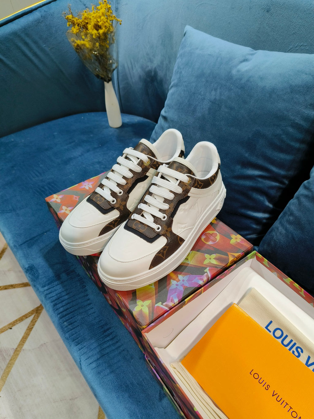 Z2YE45 Popular Sneakers
