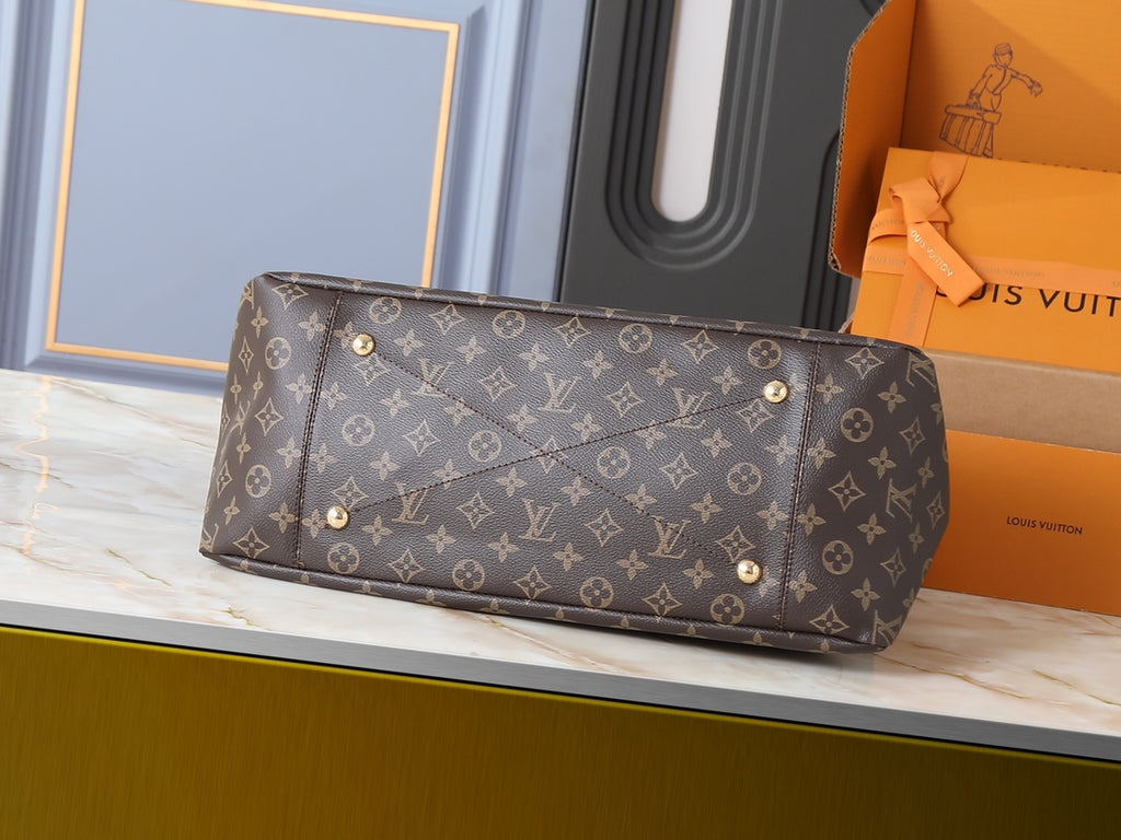 B1P46E65 Popular leather bag