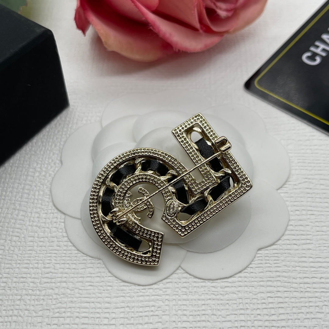 X1Z94C846E Popular Brooch