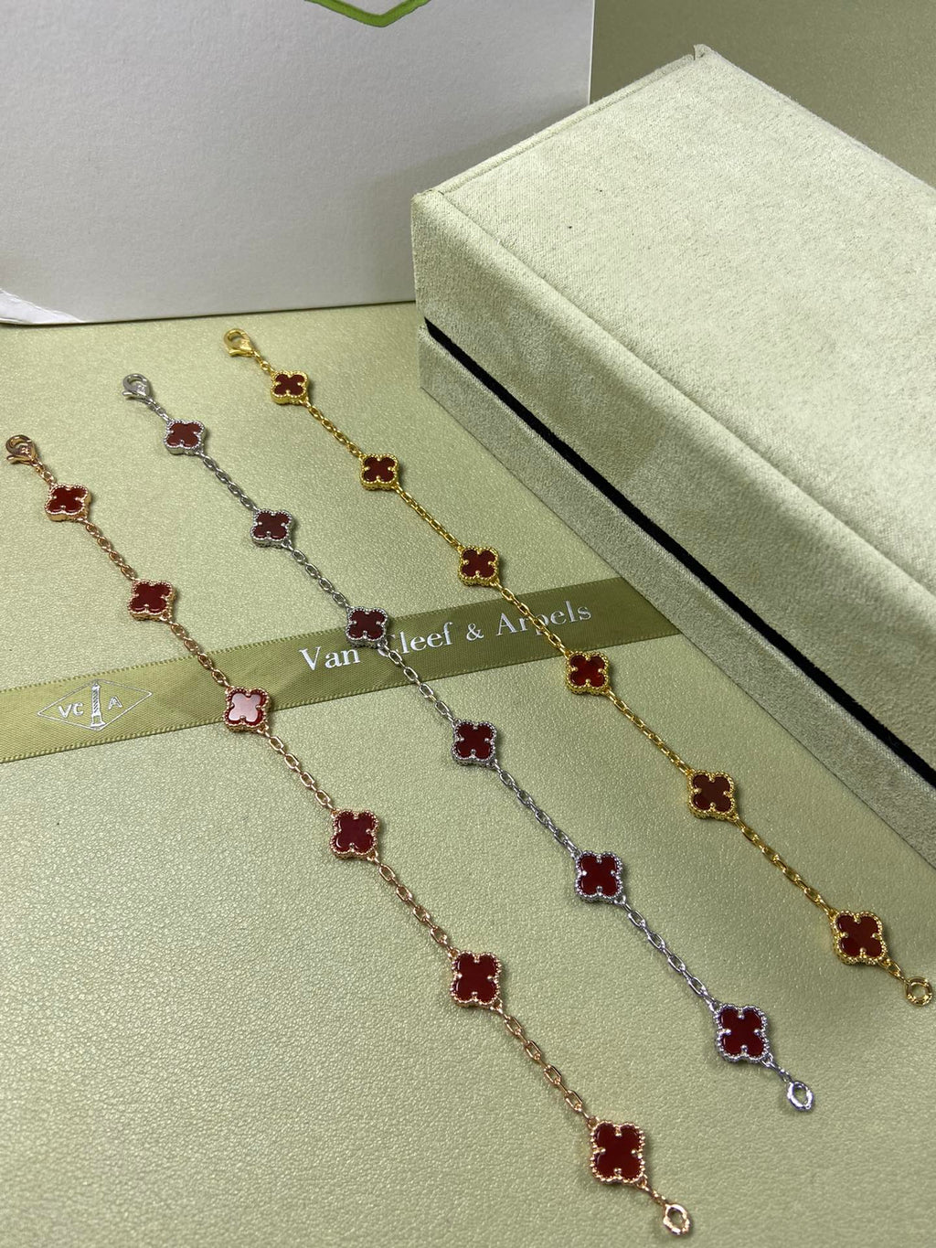 X5X94VA183K  Popular bracelets 6 flowers mini size 0.9cm flower