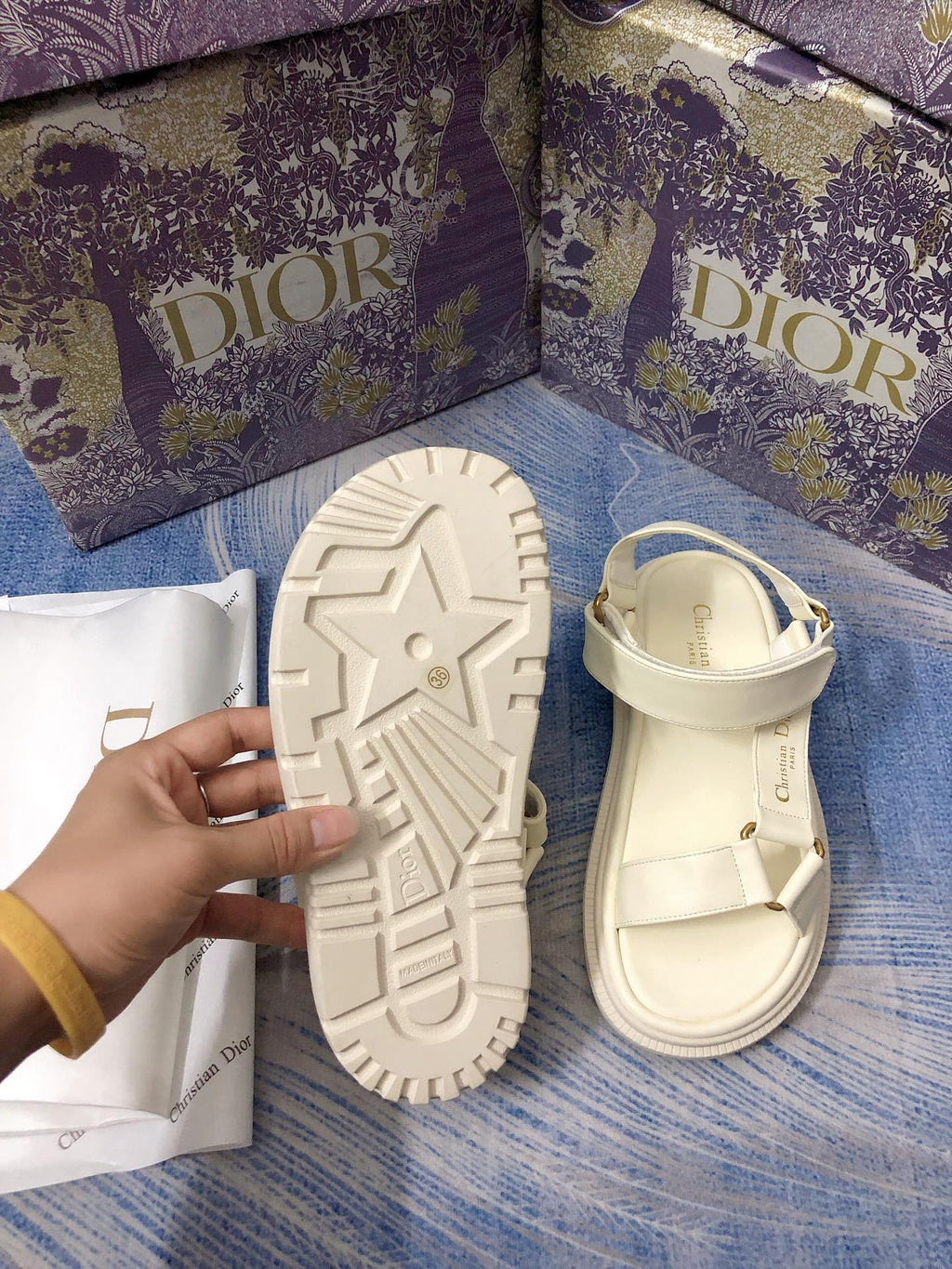 Z1ZD8 Popular sandals