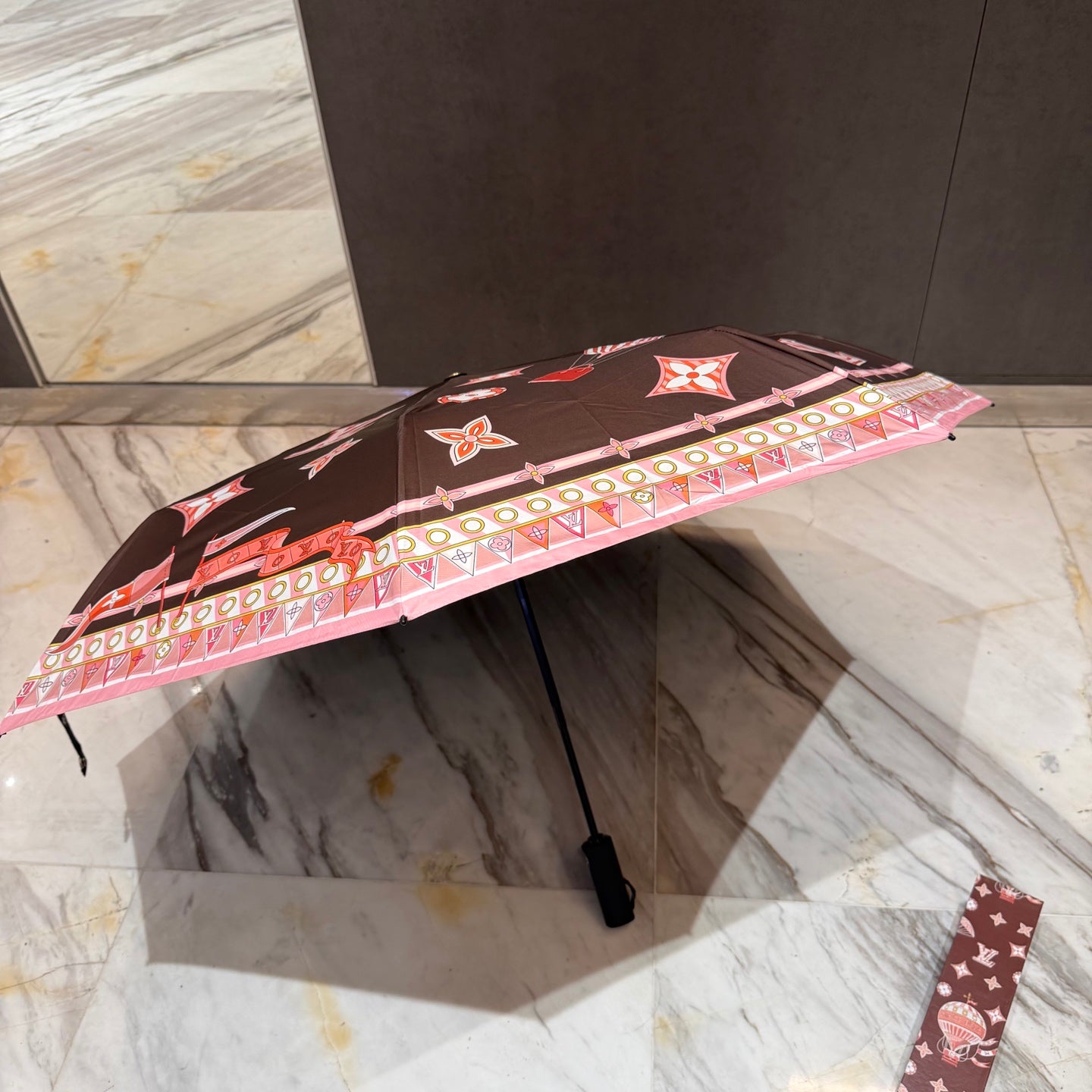 J1N46E12 Popular UV resistant umbrella