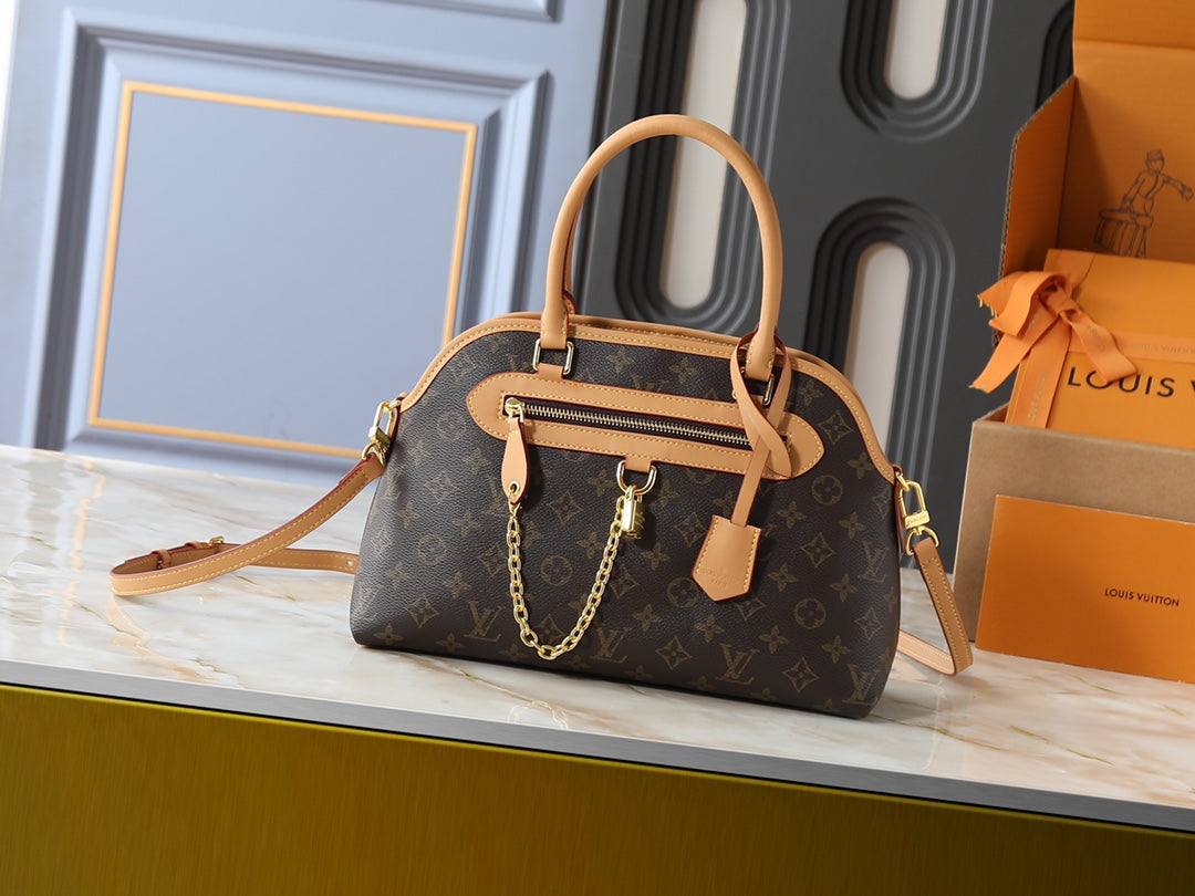 B1P46E107 Popular leather bag
