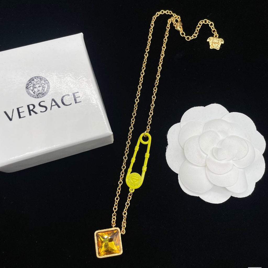 X1R75B47X Popular  Necklaces