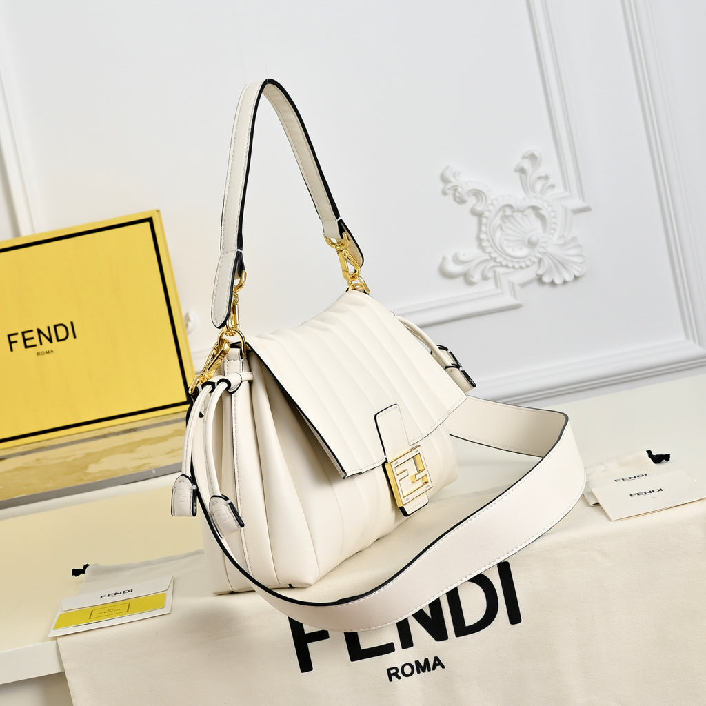 B1P36F106 Popular leather bag