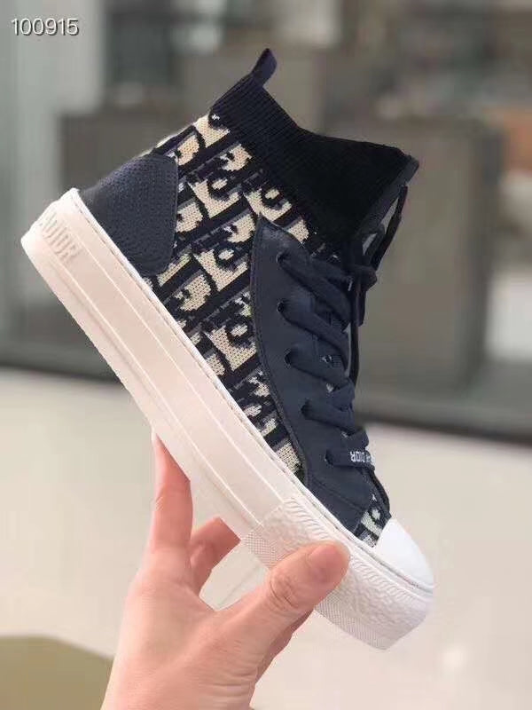 Z2Q105D425 Popular high-quality Shoes