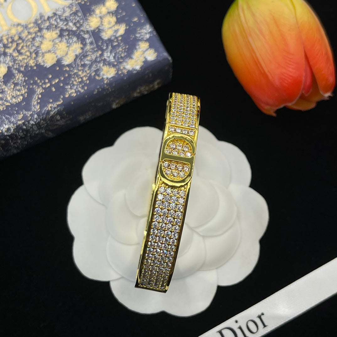 X1Z94D673K  Popular Bracelets