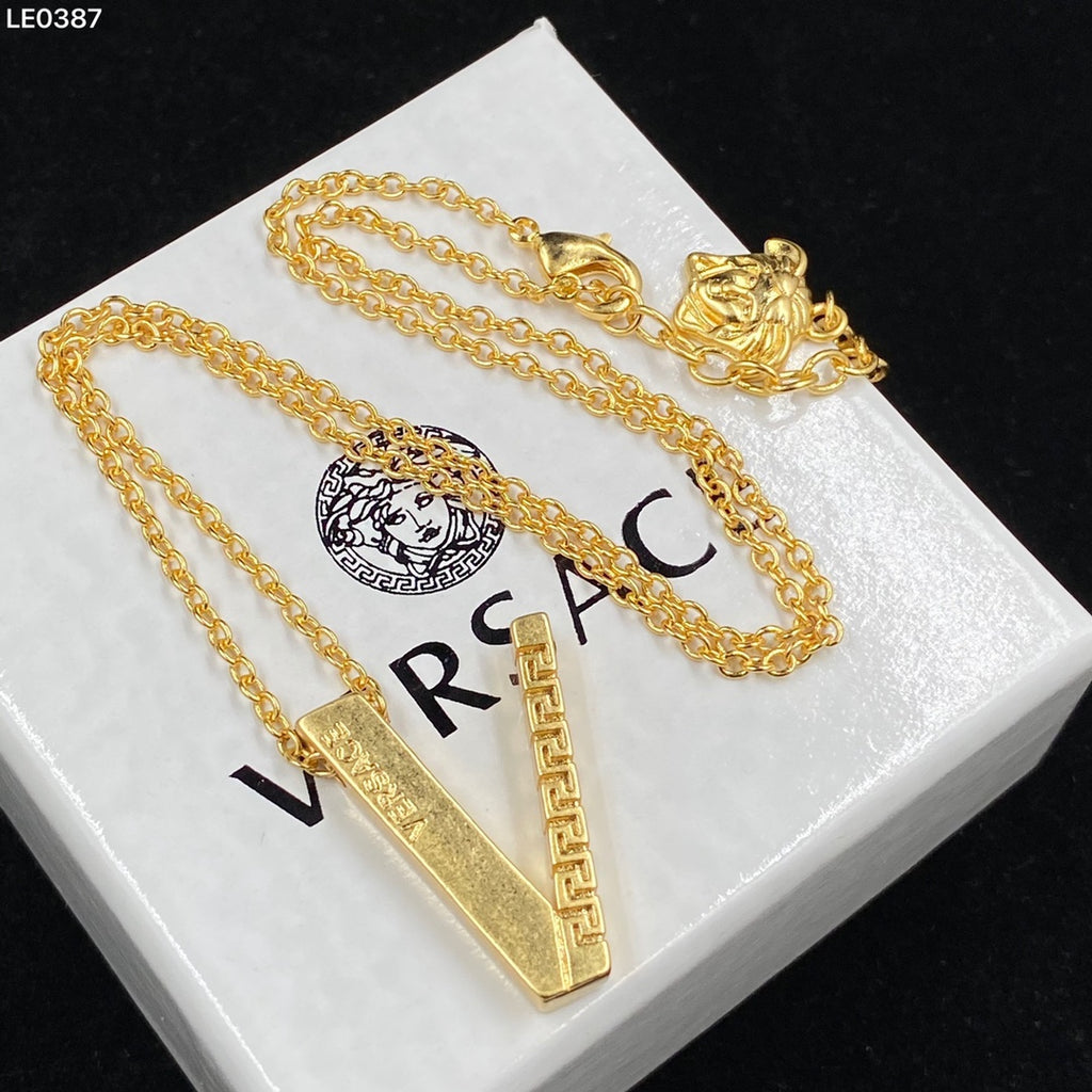 X1R75V54X Popular    Necklaces