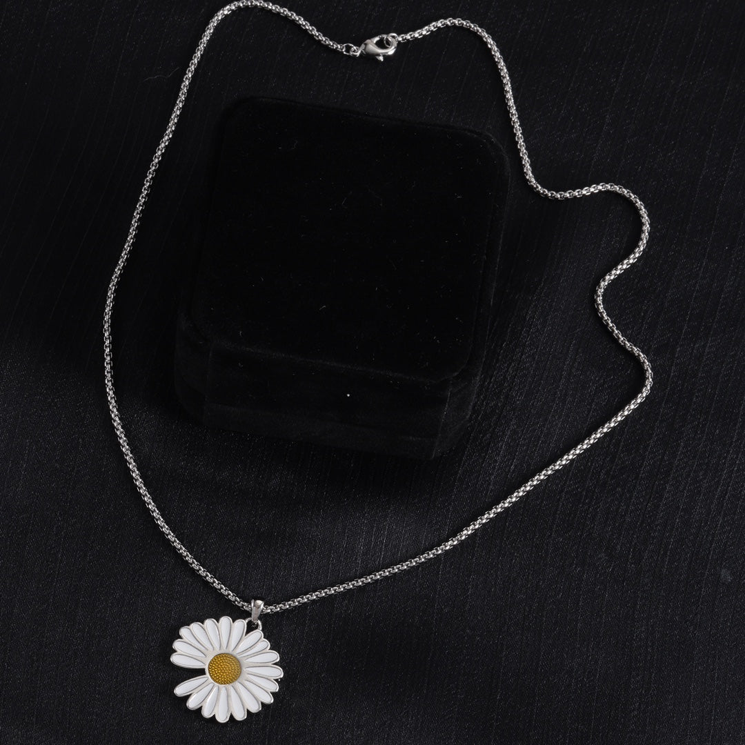 X1Q85A38X Popular Necklace.Brooch