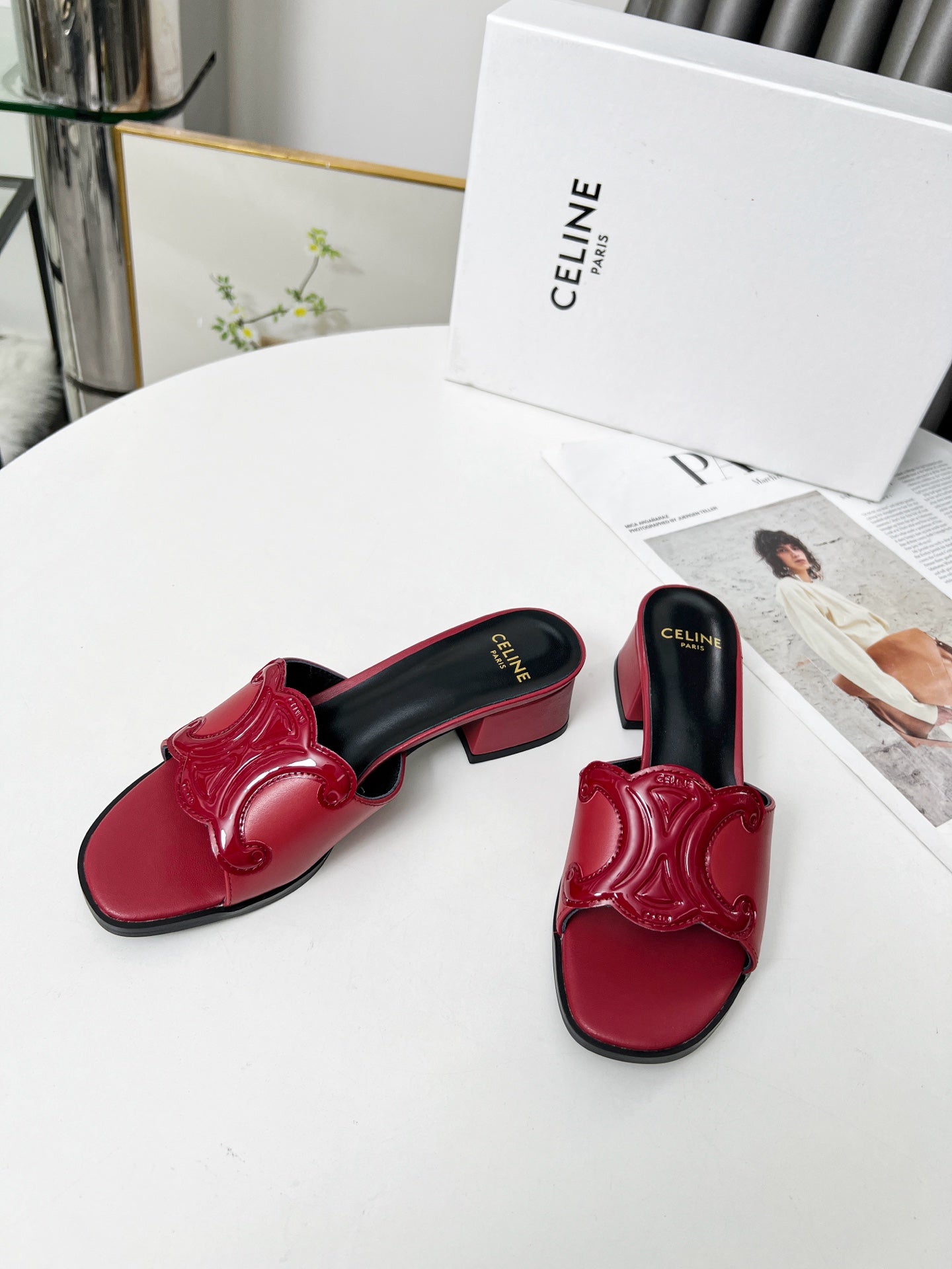 Z2Q55CL51  Popular leather shoes