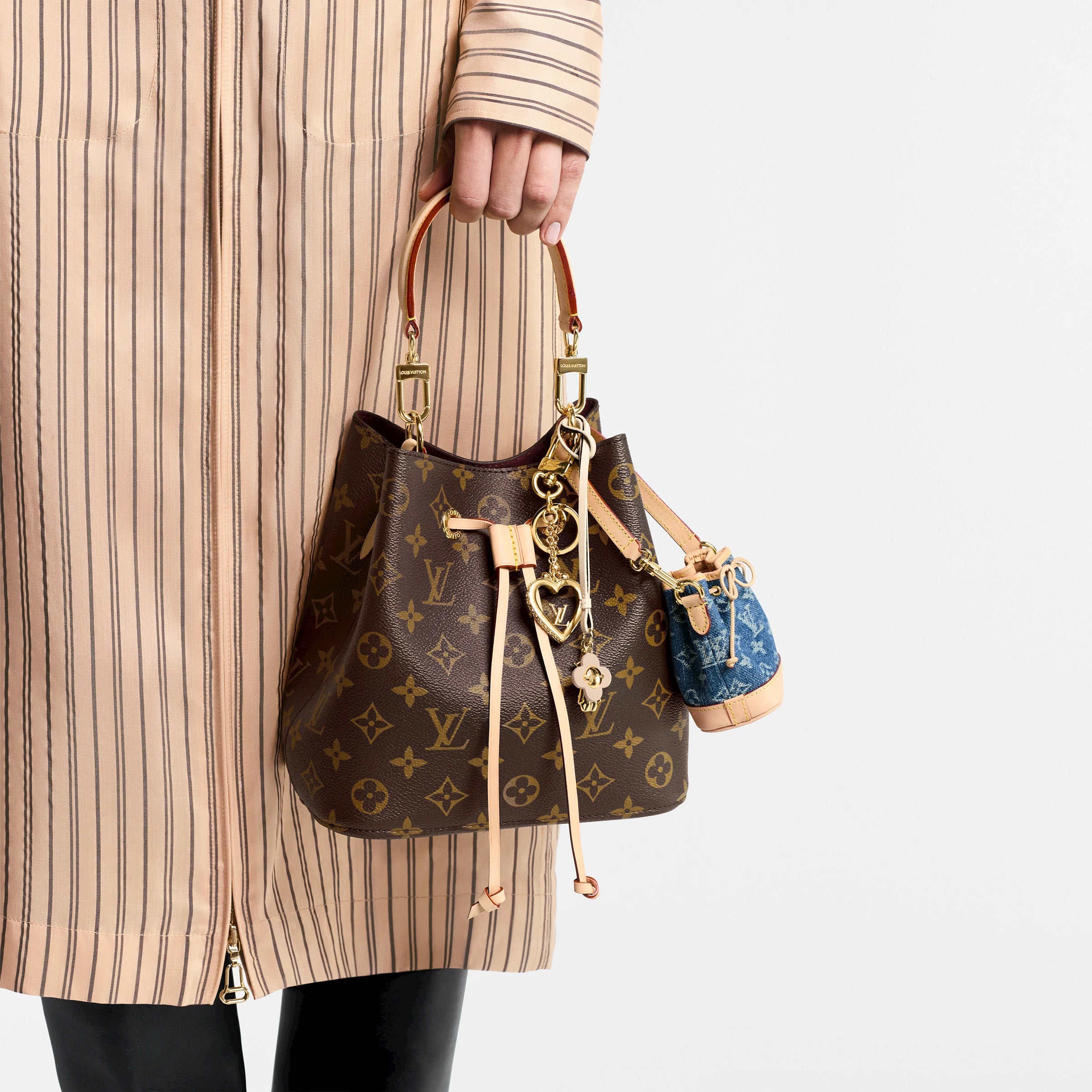 B1R76E29 Trendy classic high-quality coated canvas bags