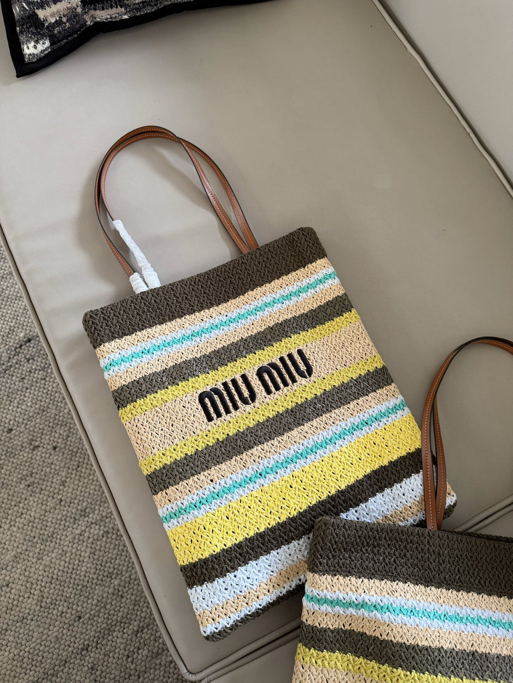 B1P46A162 Popular woven bags