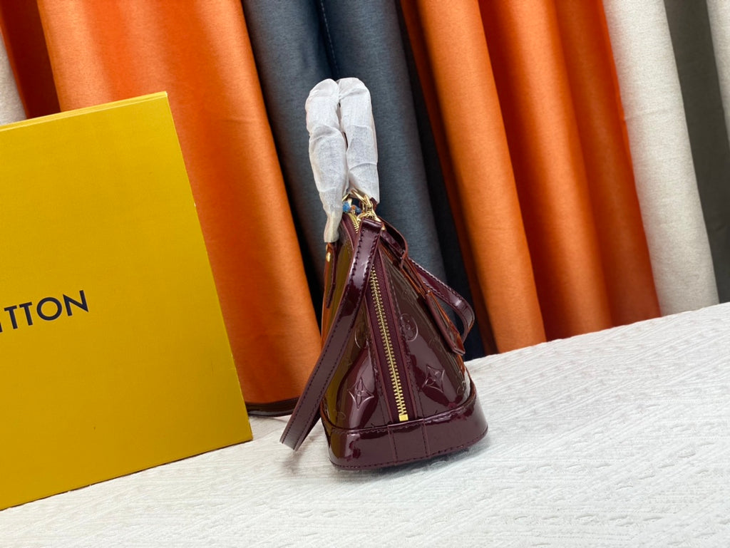 B1N165E97 Popular  leather bag