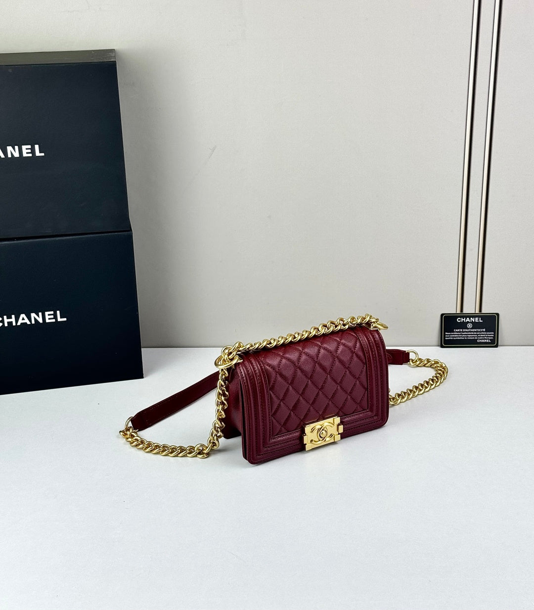 B1P36C17 Popular Caviar leather bag