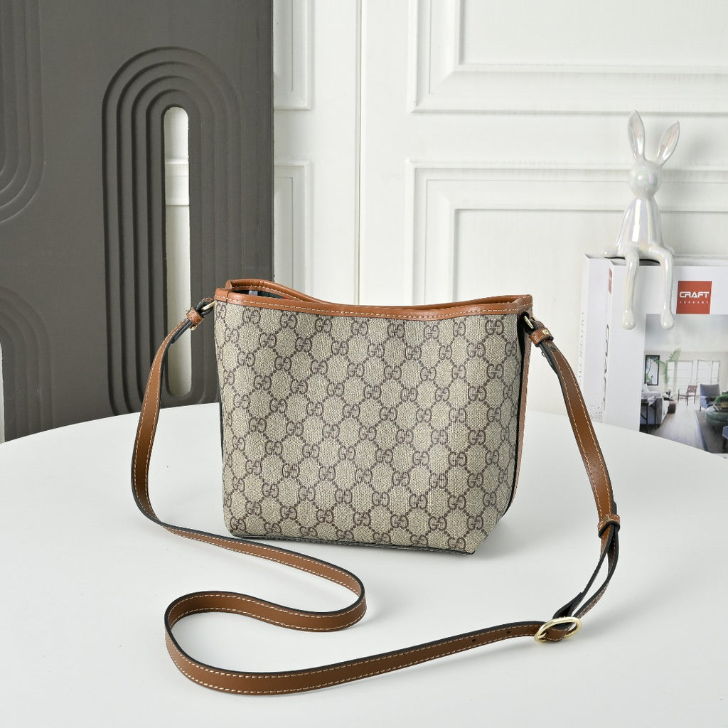 B1P36C53 Popular bag