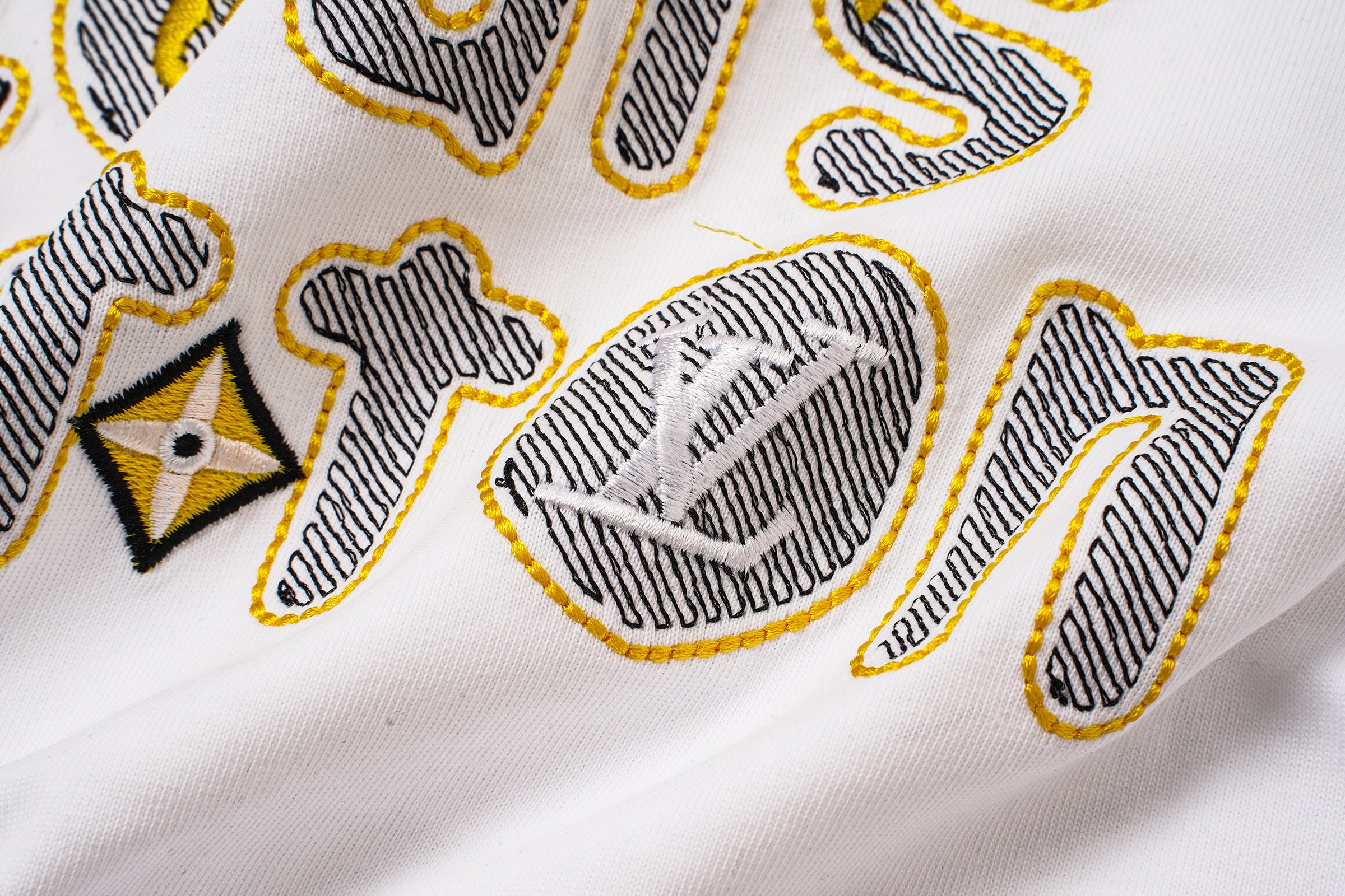 U1R76E15 Popular T-shirts