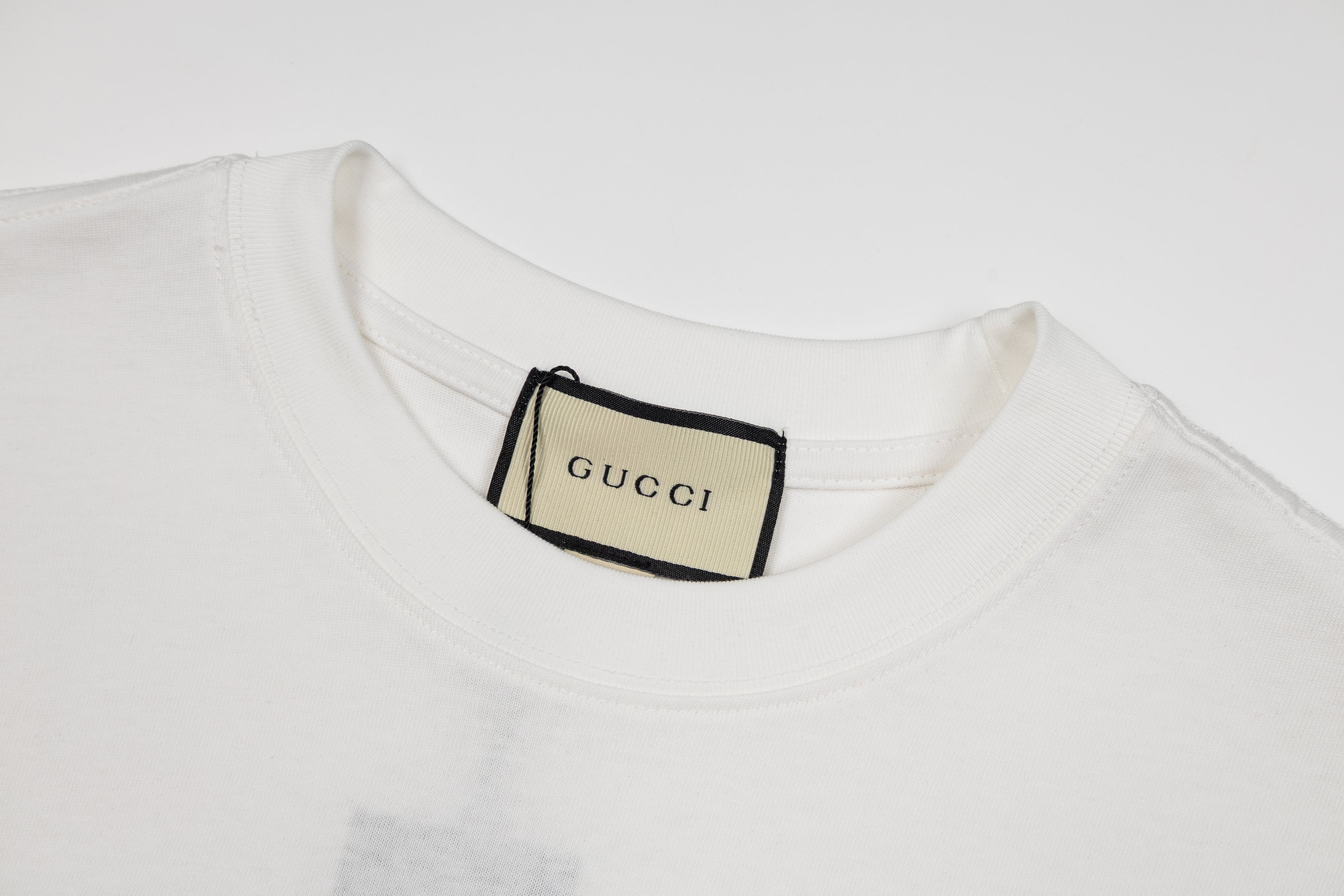 U1R76B31 Popular T-shirts