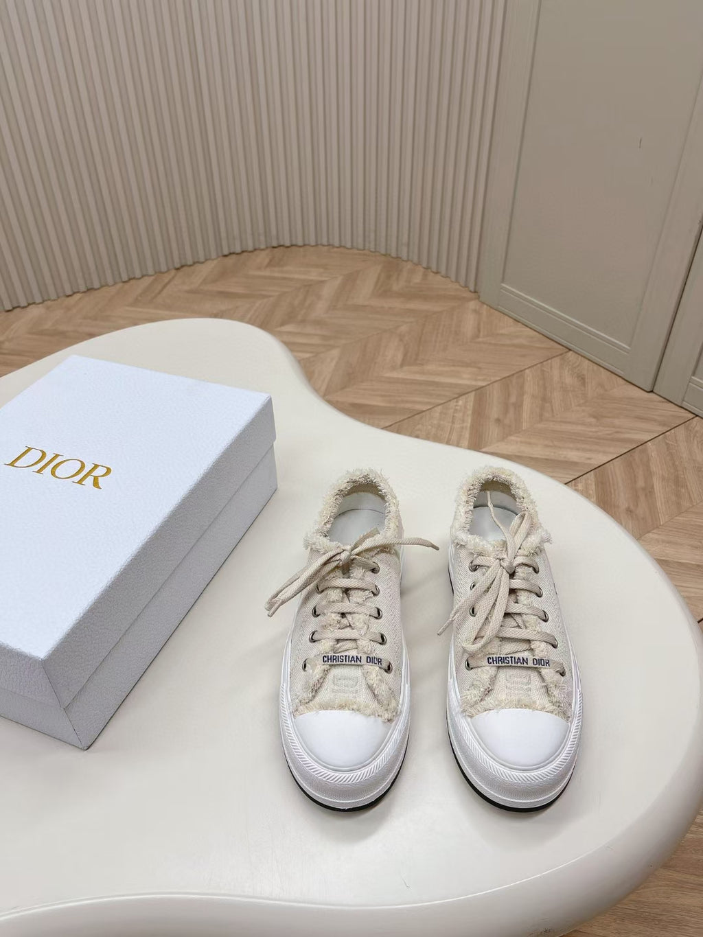 Z2Q105D428 Popular high-quality Shoes