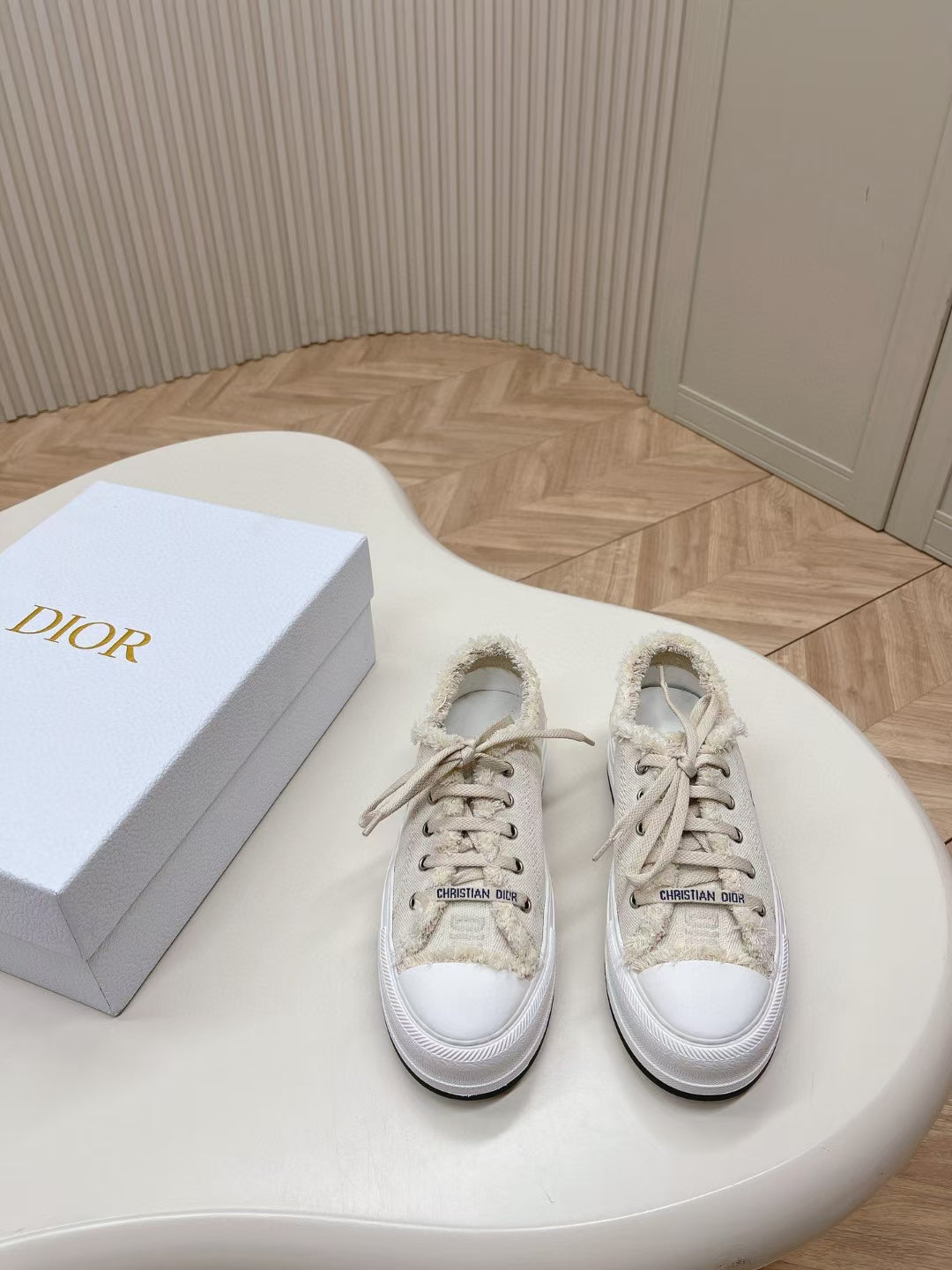 Z2Q105D428 Popular high-quality Shoes