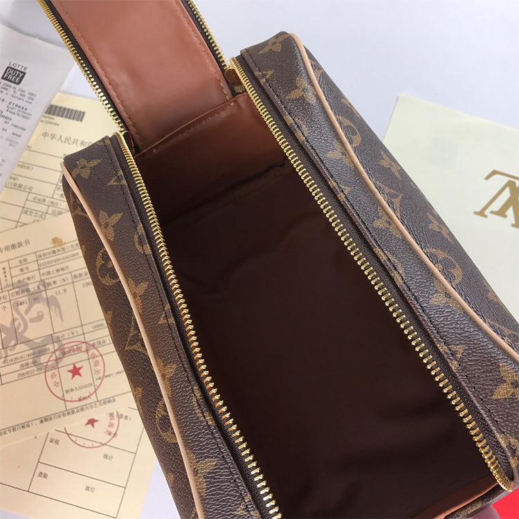 B1P11E870 Popular leather bag 