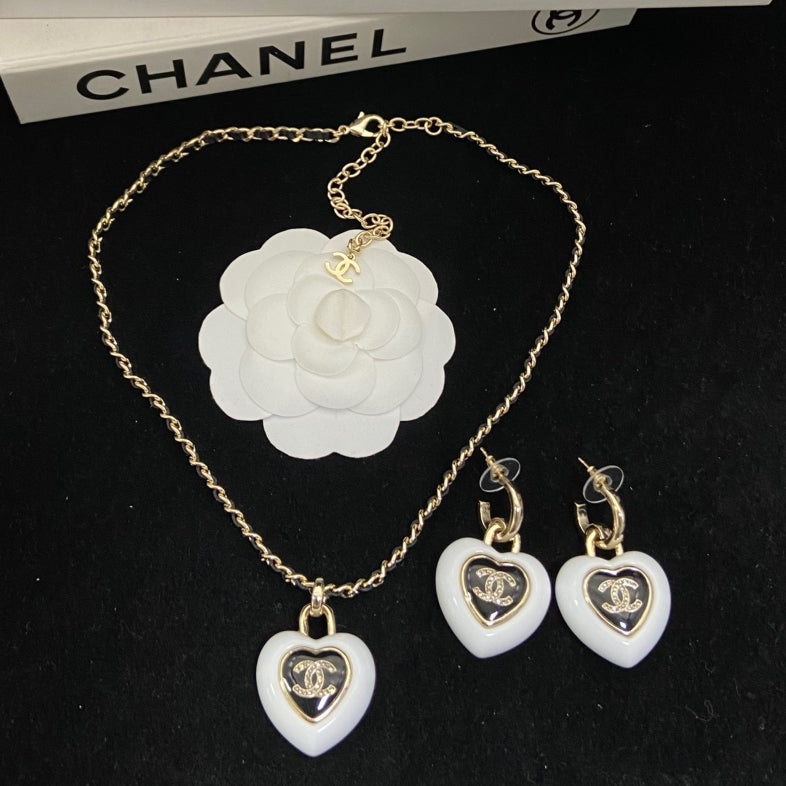 X1Q85C157X Popular Necklace.  Earrings