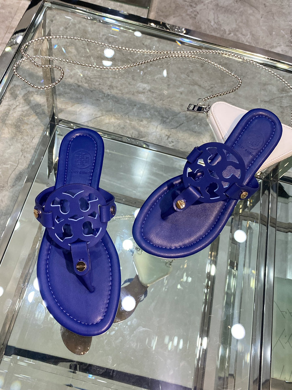 Z2Z85A2  Popular leather Shoes