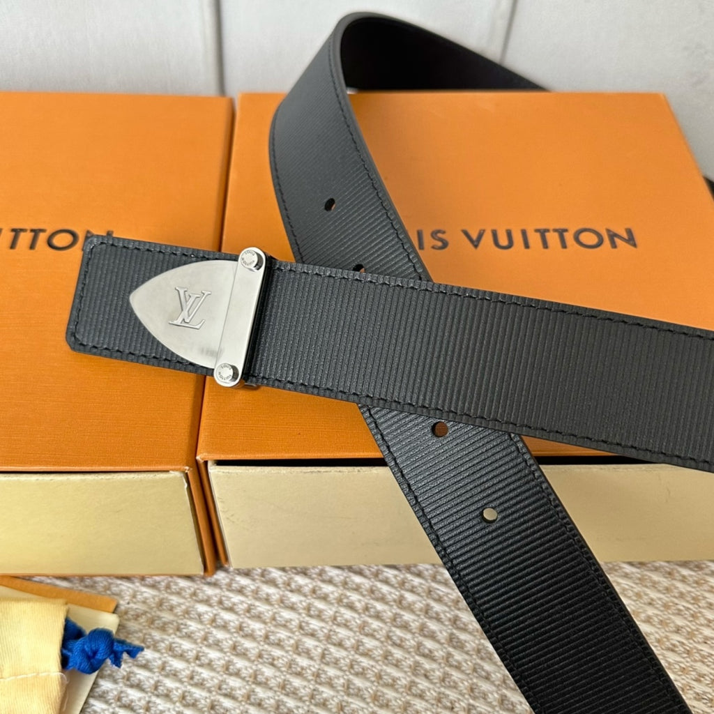 P1Q64E136 Popular  High quality belt With full package