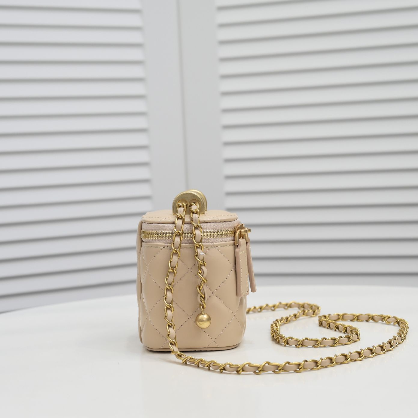 B1X43C45 Popular  leather bag 