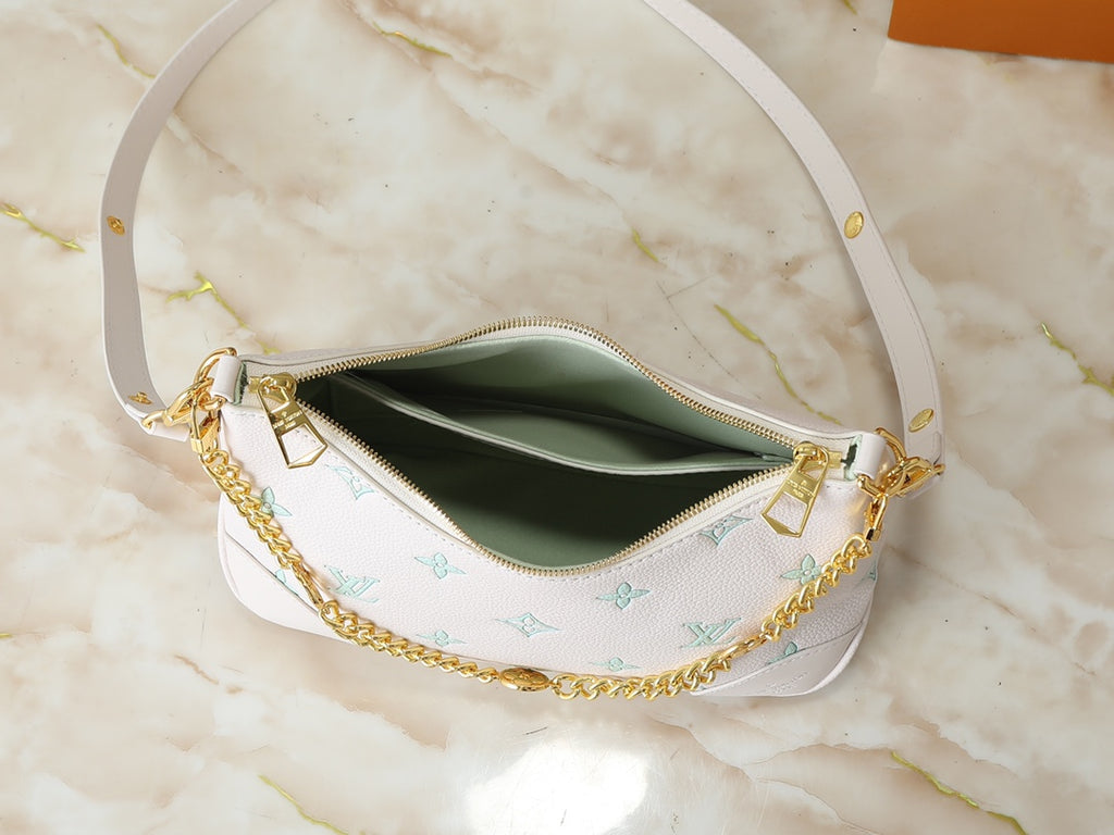 B1R76E49 Popular leather bag