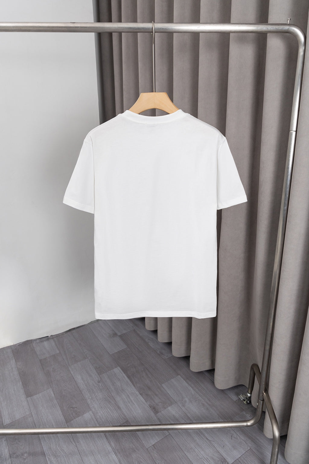 U1W25A12  Popular T-shirts