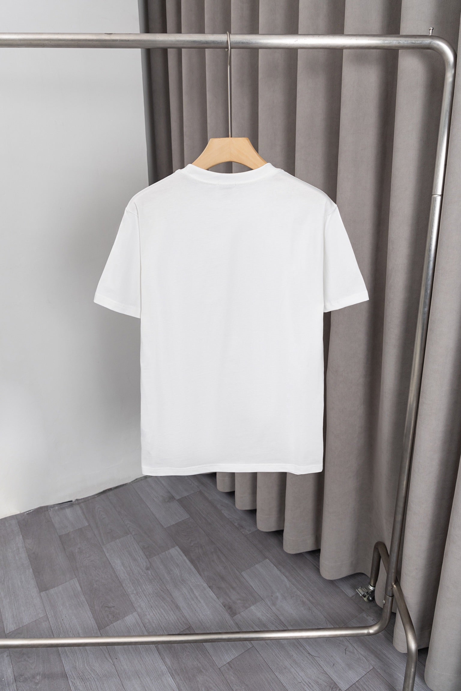 U1W25A12  Popular T-shirts
