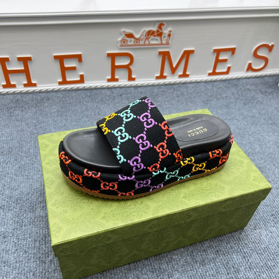 Z5YB72 Popular leather sandals