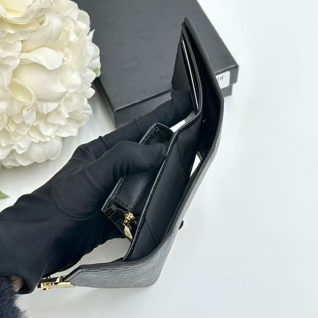 B1N36M13 Popular leather  Wallets